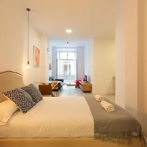 urbe10-plaza-de-la-constucion-premium-loft.1costadelsol.com/